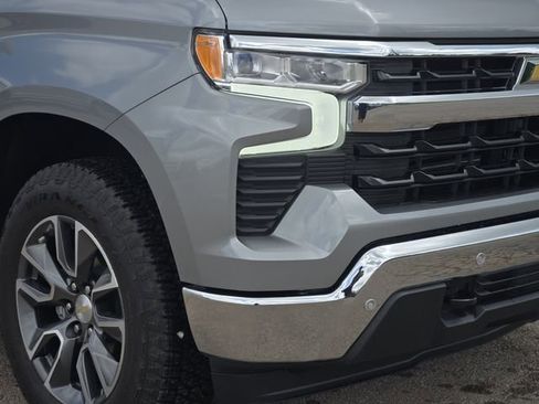 Used 2025 Chevrolet Silverado 1500 LT w/ Texas Edition Plus AWD/4WD image 9
