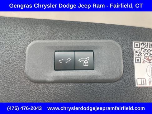Used 2025 Toyota Crown Signia w/ Advanced Technology Package AWD/4WD image 33