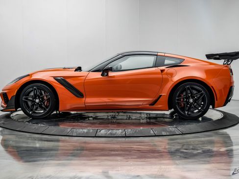 Used 2019 Chevrolet Corvette ZR1 RWD image 10