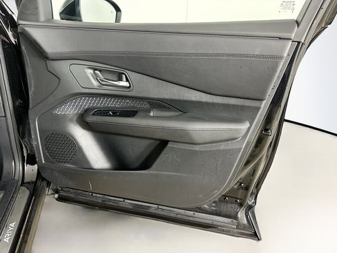 Used 2024 Nissan Ariya AWD image 33