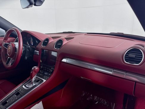 Certified 2024 Porsche 718 Boxster image 22