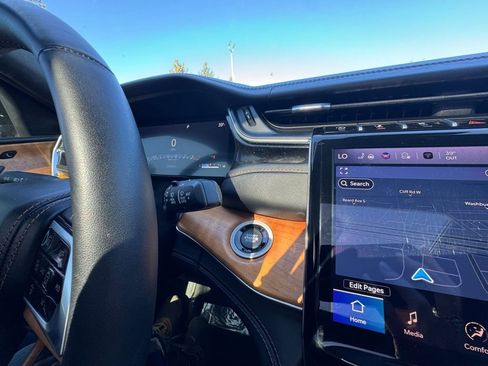 Used 2024 Jeep Grand Cherokee Summit image 25