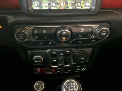 Used 2022 Jeep Wrangler Unlimited Rubicon w/ Steel Bumper Group image 34