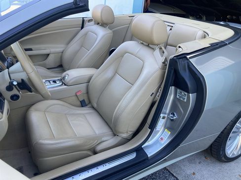 Used 2011 Jaguar XK Convertible image 15