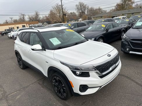 Used 2021 Kia Seltos EX image 15