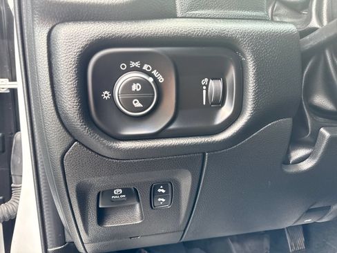 Used 2022 RAM 1500 Big Horn AWD/4WD image 17