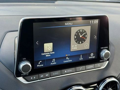 Certified 2025 Nissan Sentra SV image 31