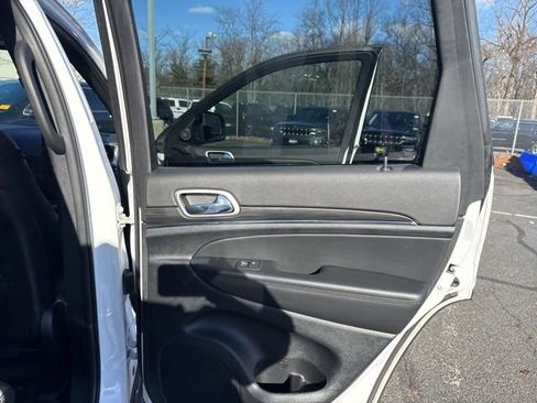 Used 2022 Jeep Grand Cherokee Limited w/ Tech Group image 32