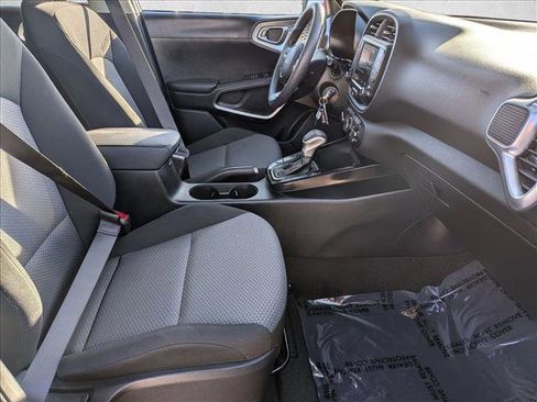 Used 2023 Kia Soul LX w/ LX Technology Package image 20