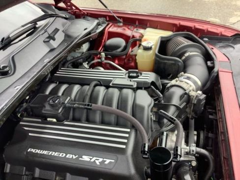 Used 2017 Dodge Challenger R/T Scat Pack w/ Leather Interior Group image 18