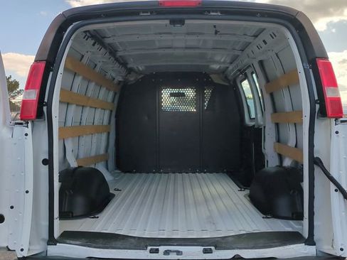 Used 2022 Chevrolet Express 2500 w/ Driver Convenience Package RWD image 24
