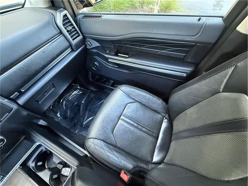 Used 2019 Ford Expedition Max Platinum AWD/4WD image 12