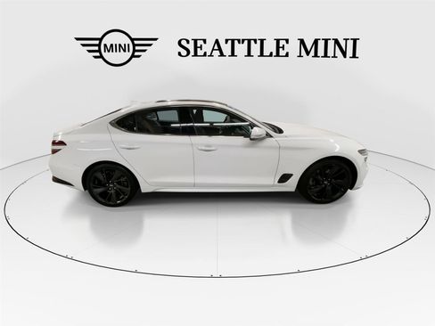 Used 2022 Genesis G70 3.3T w/ Sport Advanced Package image 13
