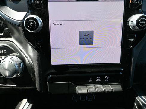 Used 2025 RAM 1500 Laramie AWD/4WD image 13