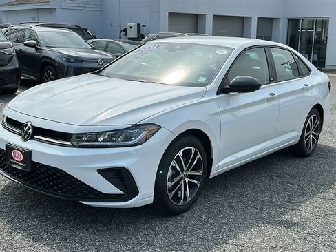 New 2025 Volkswagen Jetta Sport FWD image 3