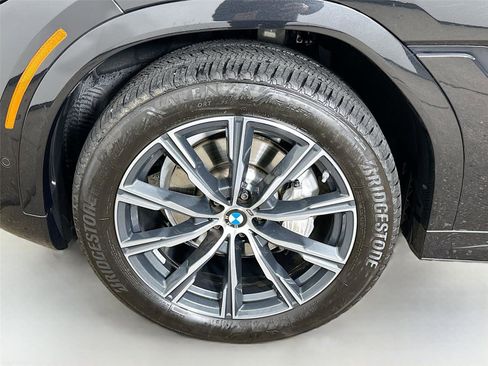 Certified 2023 BMW X6 xDrive40i w/ Executive Package image 32