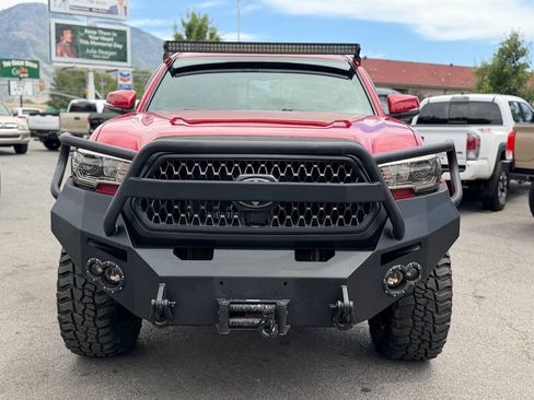 Used 2018 Toyota Tacoma TRD Off-Road w/ Technology Package AWD/4WD image 81
