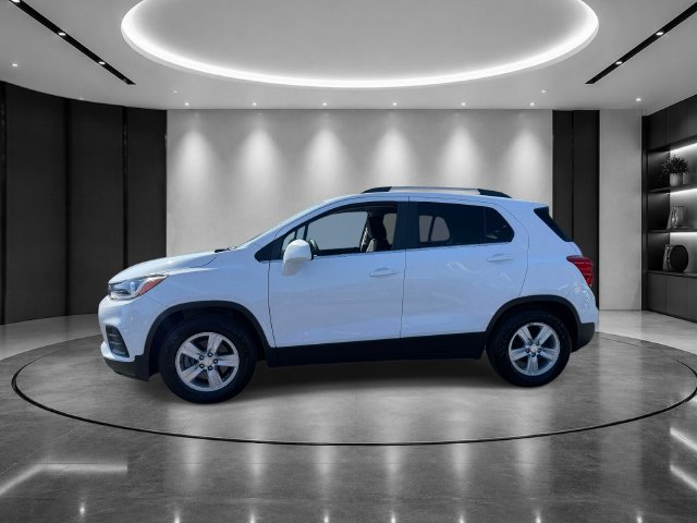 Certified 2020 Chevrolet Trax LT FWD image 2