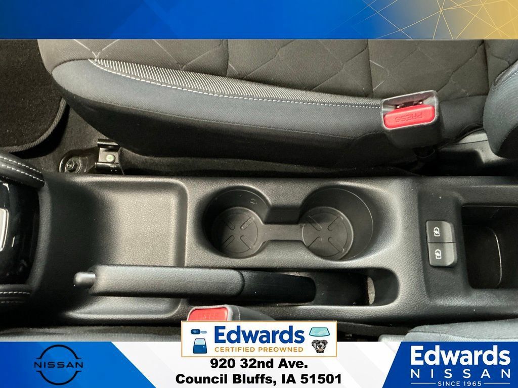 Used 2018 Nissan Kicks S FWD image 26