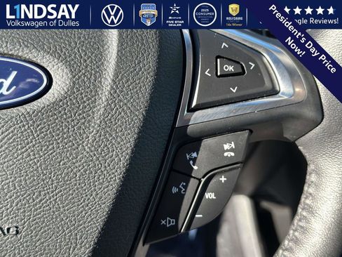 Used 2018 Ford Edge SEL image 20