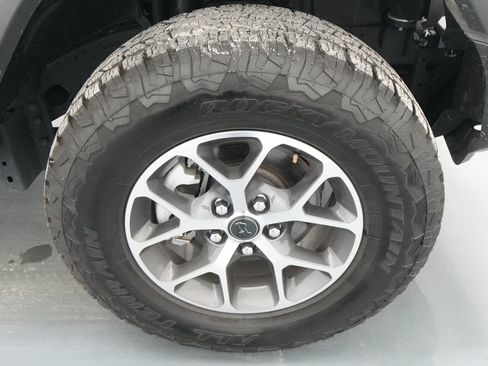 Used 2025 Jeep Wrangler Sport AWD/4WD image 12