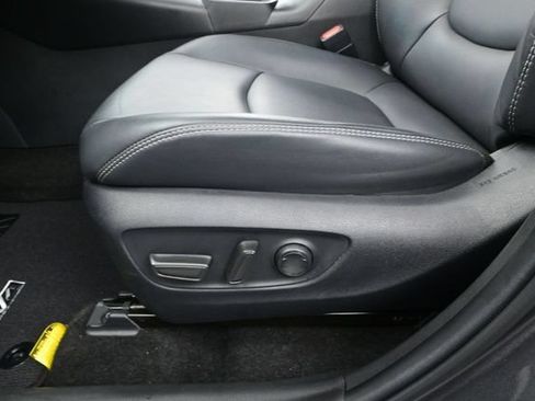 Used 2024 Toyota RAV4 XLE Premium FWD image 10