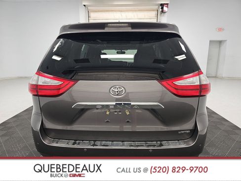 Used 2016 Toyota Sienna Limited image 5