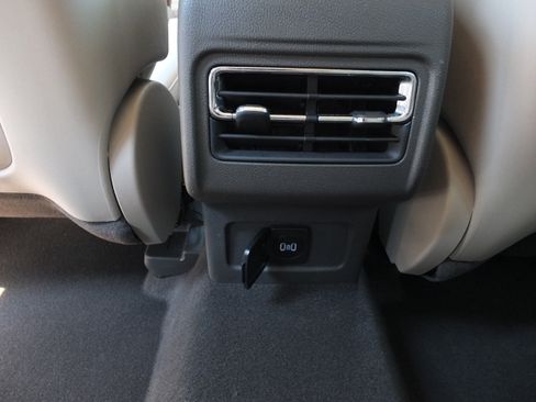 Used 2024 Lincoln Corsair FWD image 18