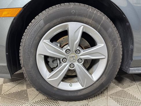 Used 2018 Honda Odyssey EX image 11