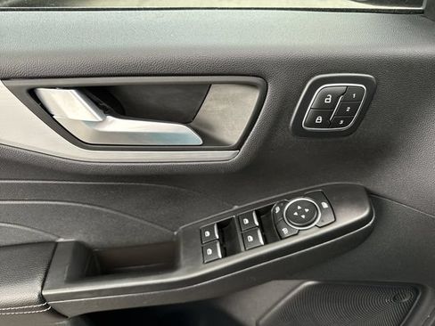 Used 2025 Ford Escape Platinum AWD/4WD image 13
