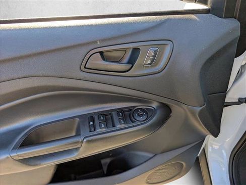 Used 2019 Ford Escape S image 11