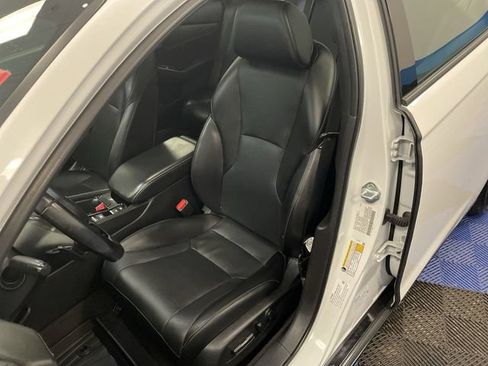 Used 2023 Honda Accord Sport image 11