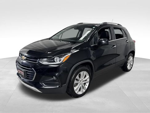 Used 2017 Chevrolet Trax Premier w/ Driver Confidence II Package AWD/4WD image 4