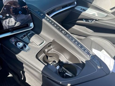 Used 2025 Chevrolet Corvette Stingray Premium Conv w/ Z51 Performance Package image 21
