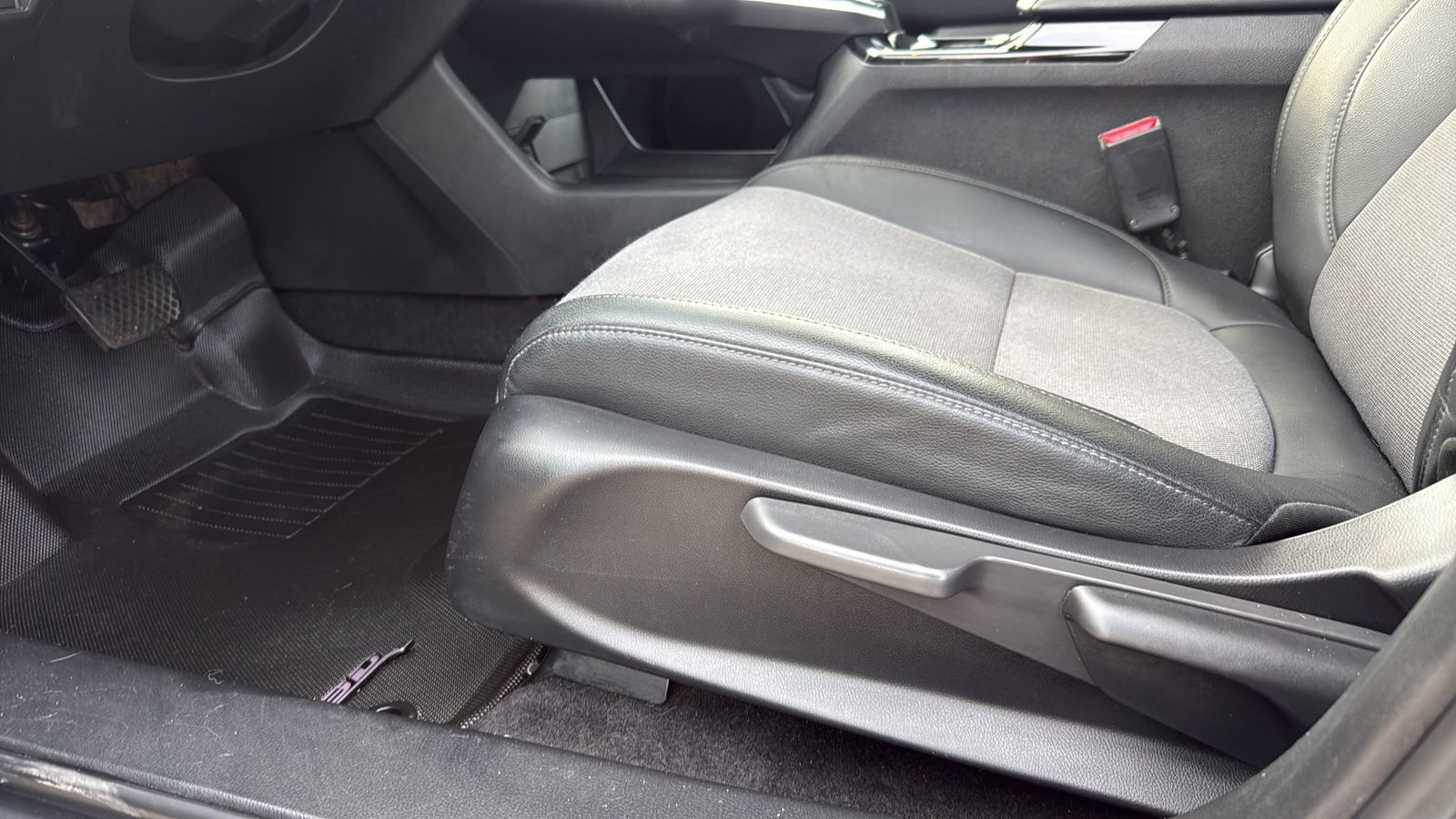 Used 2018 Honda Clarity Plug-In Hybrid image 8