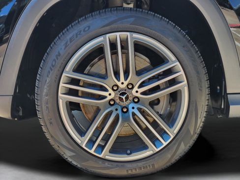 Certified 2025 Mercedes-Benz GLS 450 4MATIC image 33