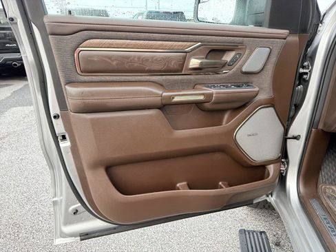 Used 2025 RAM 1500 Limited AWD/4WD image 10