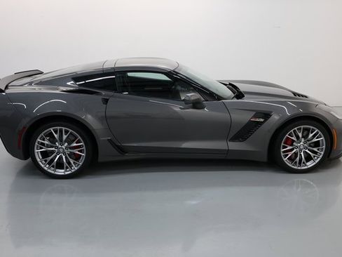 Used 2016 Chevrolet Corvette Z06 w/ 3LZ Preferred Equipment Group image 58