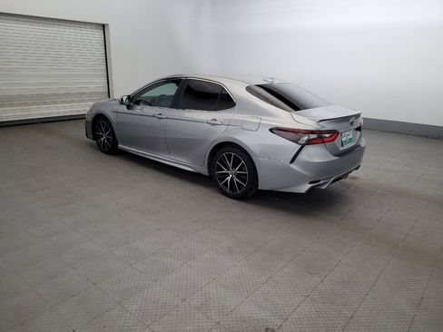 Used 2021 Toyota Camry SE w/ Cold Weather Package FWD image 3
