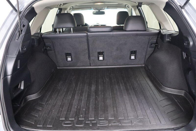 Used 2018 Subaru Outback 2.5i Limited AWD/4WD image 32