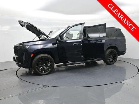 Used 2023 Cadillac Escalade ESV Sport Platinum w/ LPO, ONYX Package image 50