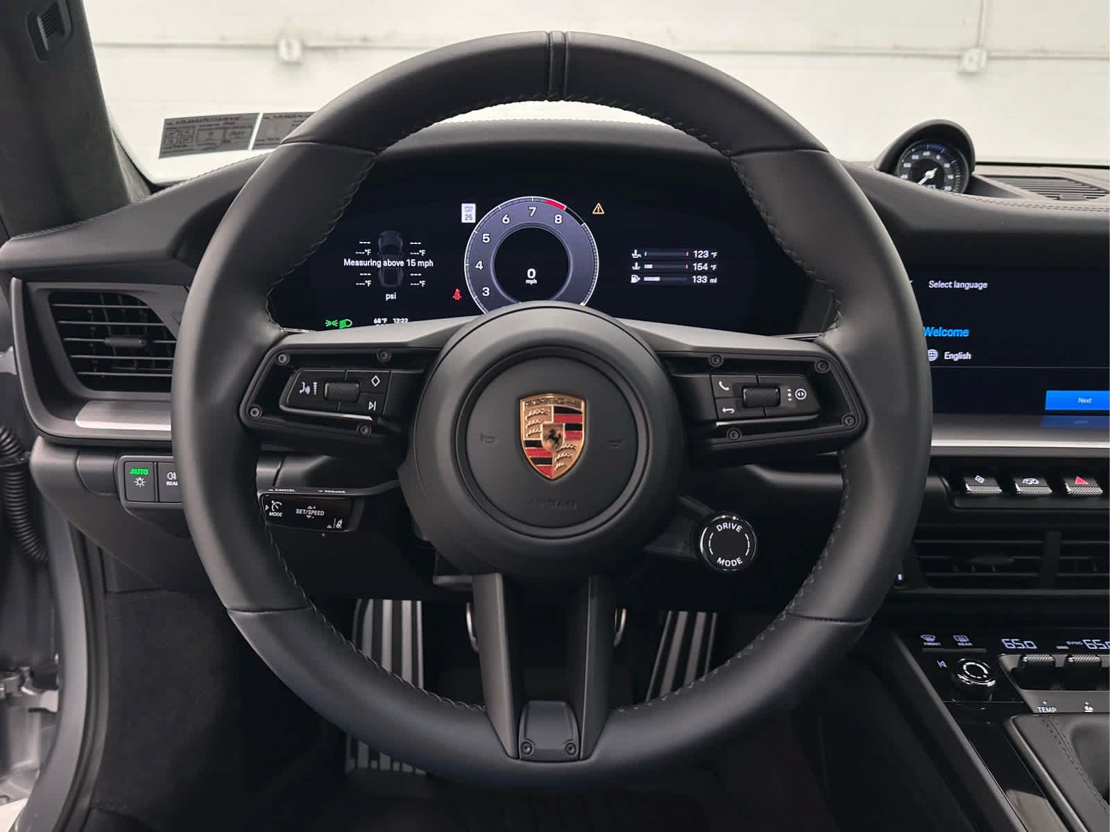 Used 2025 Porsche 911 Carrera T RWD image 17