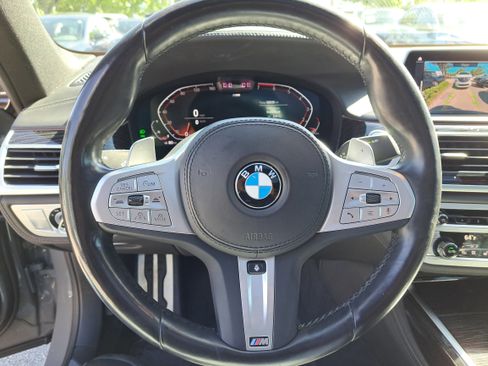 Used 2022 BMW 750i xDrive w/ Executive Package image 14