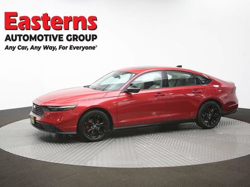 Used 2025 Honda Accord SE image 57