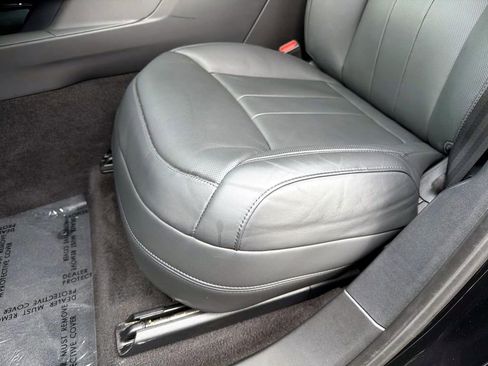 Used 2024 Land Rover Range Rover Sport SE image 16