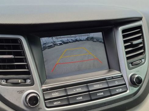Used 2018 Hyundai Tucson Value w/ Cargo Package FWD image 25