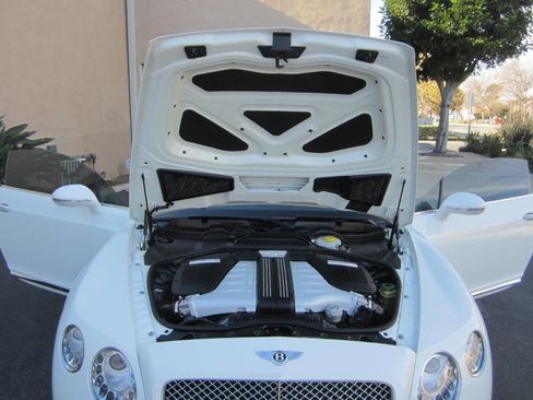 Used 2015 Bentley Continental GT image 13