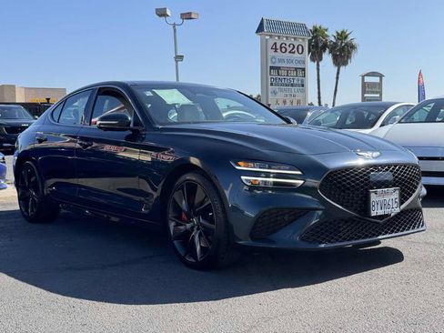 Used 2022 Genesis G70 3.3T RWD image 5