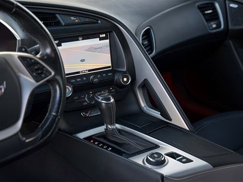 Used 2017 Chevrolet Corvette Stingray Coupe w/ Carbon Flash Badge Package image 26