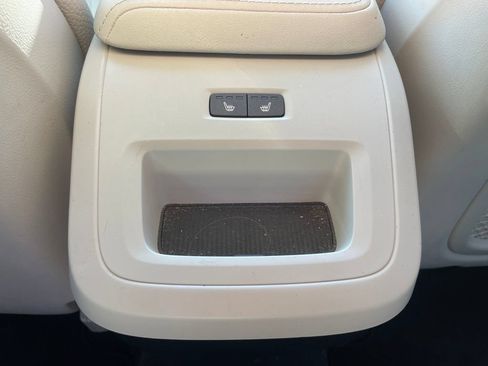 Used 2023 Volvo XC60 B5 Plus w/ Climate Package AWD/4WD image 17